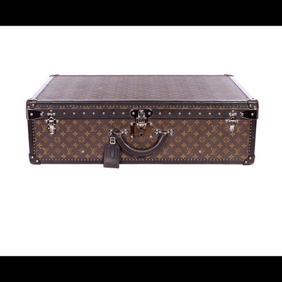 Louis Vuitton - Picture 3 of 6